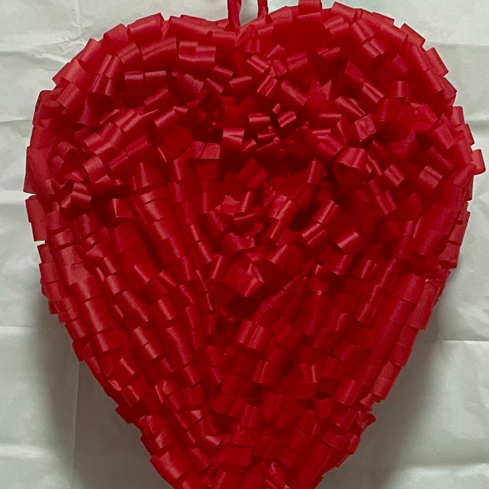 Red Heart Pinata 15 x 12 x 6